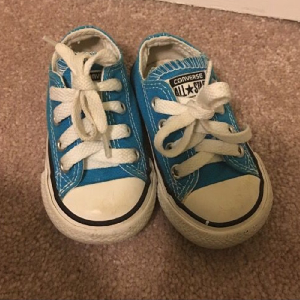 Converse all stars.